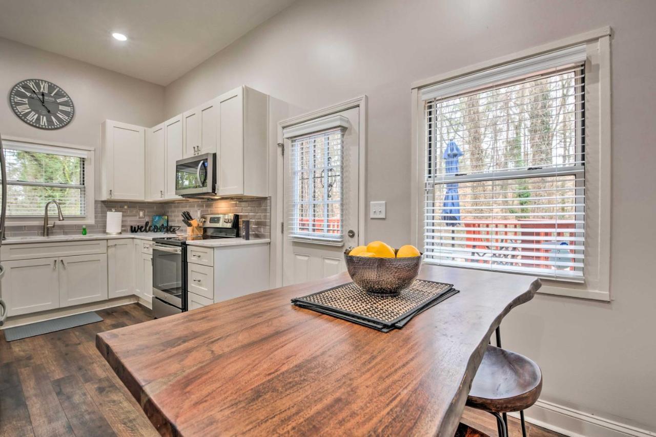 Atlanta Retreat With Deck In Greenbriar Area! المظهر الخارجي الصورة