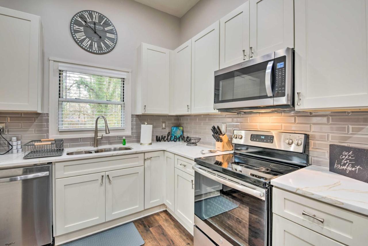 Atlanta Retreat With Deck In Greenbriar Area! المظهر الخارجي الصورة